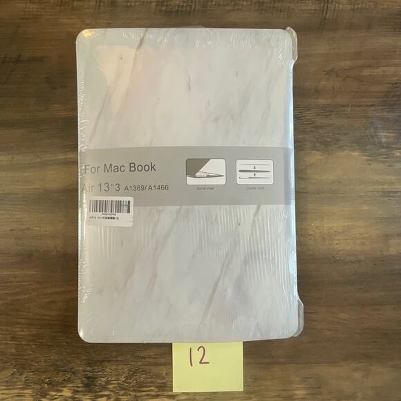 MacBook Air 13”3 2010-2017 white marble design hardshell case - Picture 3 of 3